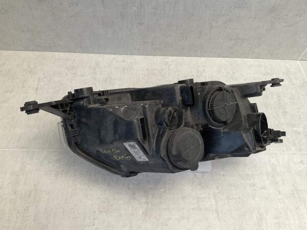 KOPLAMP SKODA RAPID 5J 5JB941015 LINS SK-8323