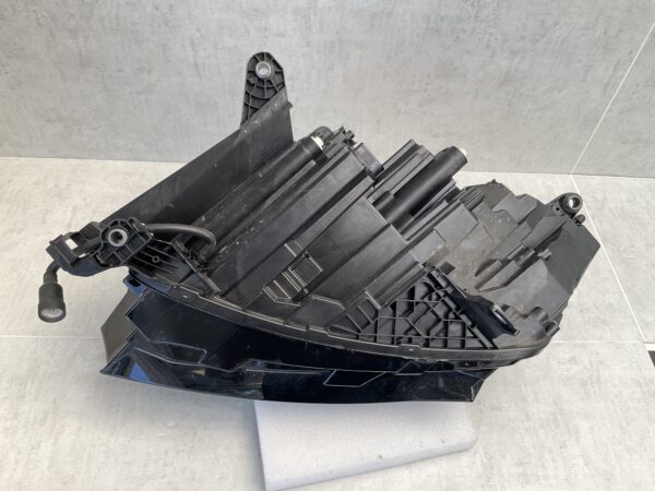 KOPLAMP SKODA ENYAQ FULL LED 5LB941016A RECHTS SK-4147