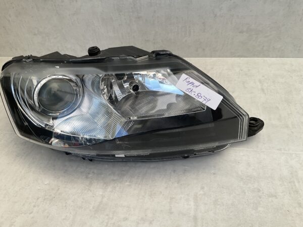KOPLAMP SKODA RAPID XENON 5J 5JB941016A RECHTS SK-8079