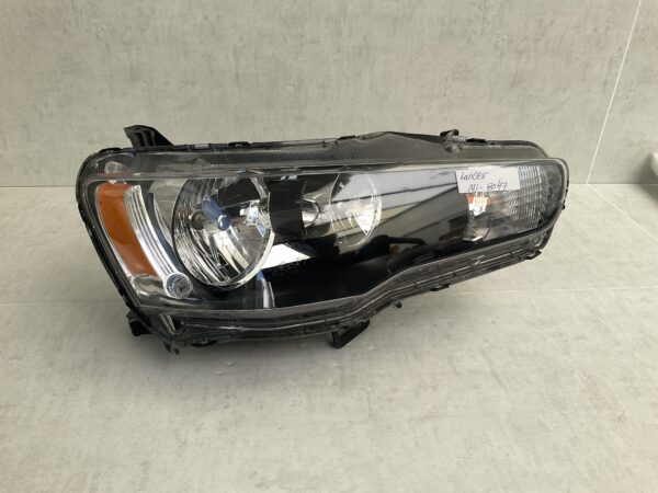 KOPLAMP MITSUBISHI LANCER 8301C3-38 MBR RECHTS MI-8047