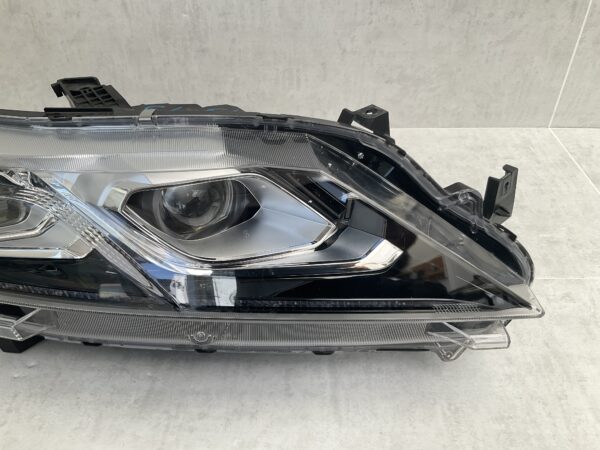 KOPLAMP MITSUBISHI ECLIPSE CROSS 17-20 LED RECHTS MI-8407