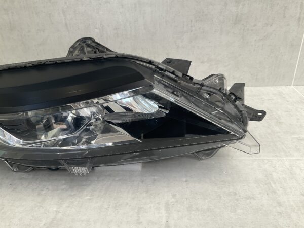 KOPLAMP MITSUBISHI L-200 L200 PICKUP 8301D378 RECHTS MI-8134