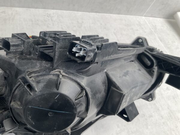 KOPLAMP MITSUBISHI L-200 L200 PICKUP 8301D378 RECHTS MI-8134
