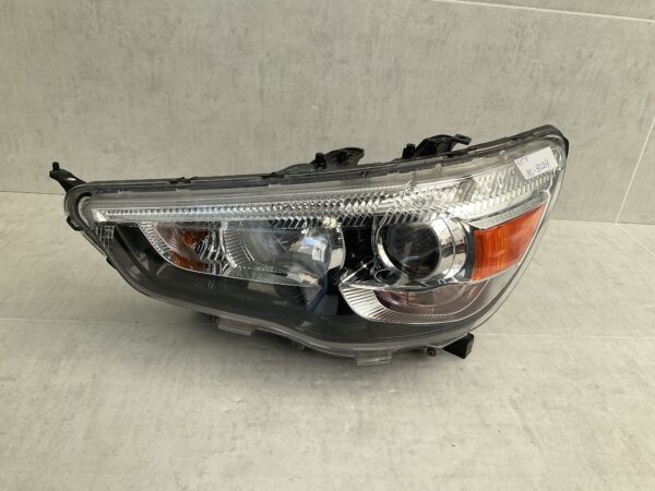 KOPLAMP MITSUBISHI ASX XENON 8301B587 LINKS MI-8224