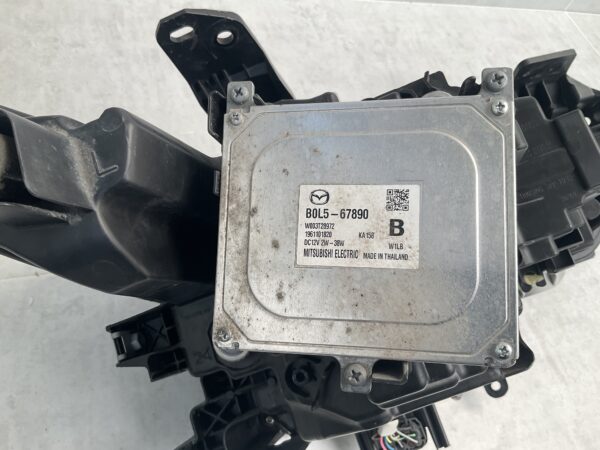 KOPLAMP MAZDA 3 FULL LED 19-21 BCJH51040 LINKS MA-4668