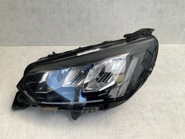 KOPLAMP PEUGEOT 208 2008 19-23 LED 90200109 9833036380 LINKS PE-1404
