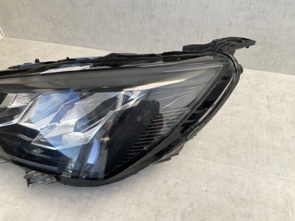 KOPLAMP PEUGEOT 208 2008 19-23 LED 90200109 9833036380 LINKS PE-1404