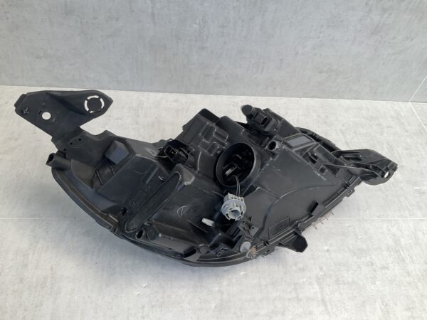KOPLAMP PEUGEOT 208 2008 19-23 LED 90200109 9833036380 LINKS PE-1404
