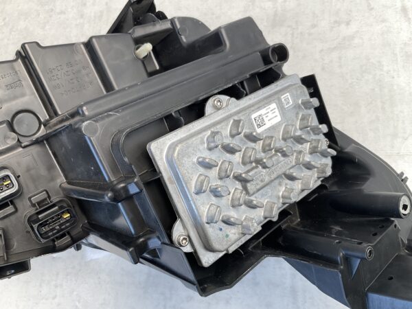 KOPLAMP PEUGEOT 3008 21-23 FULL LED TECHNOLOGY 89914773 LINKS PE-4799