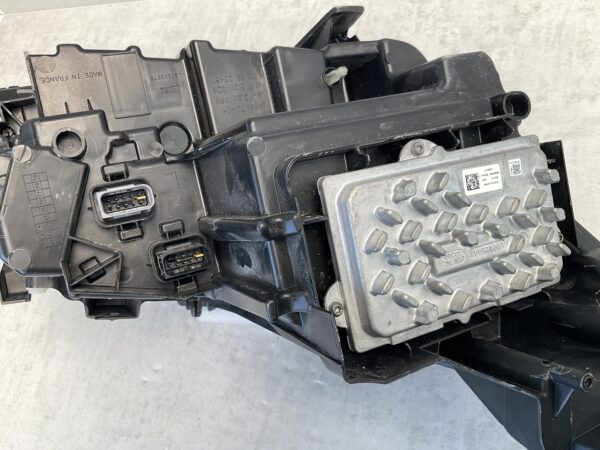 KOPLAMP PEUGEOT 3008 21-23 FULL LED TECHNOLOGY 89914773 LINKS PE-4838