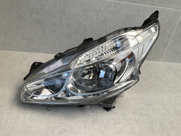 KOPLAMP PEUGEOT 208 HALOGEEN FACELIFT 89905649 LINKS PE-209