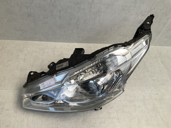 KOPLAMP PEUGEOT 208 HALOGEEN FACELIFT 89905649 LINKS PE-209