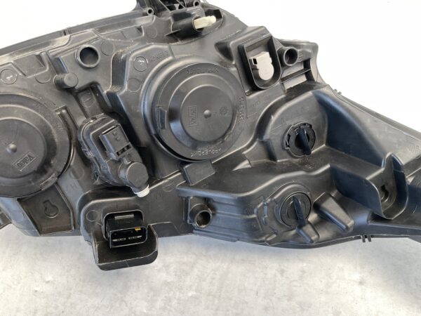 KOPLAMP PEUGEOT 208 HALOGEEN FACELIFT 89905649 LINKS PE-209