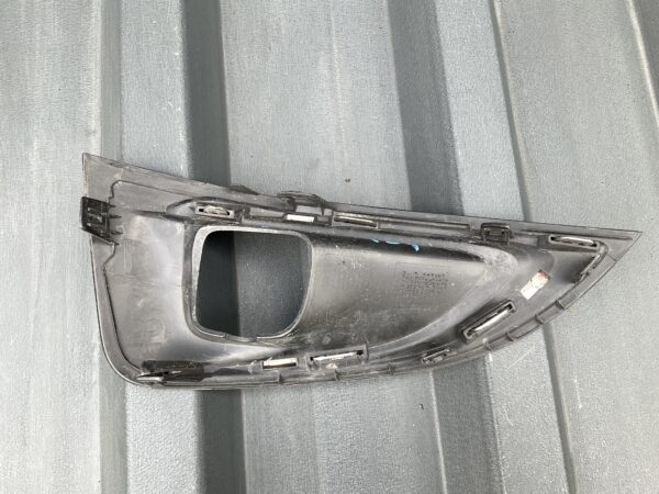 Bumper Grill Peugeot 3008 II 2017 9810881277 Mistlamp Rooster Rechts PE:21439