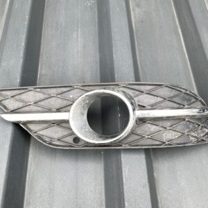 Bumper Grill Mercedes W169 A1698853022 Mistlamp Rooster Rechts MB:21433
