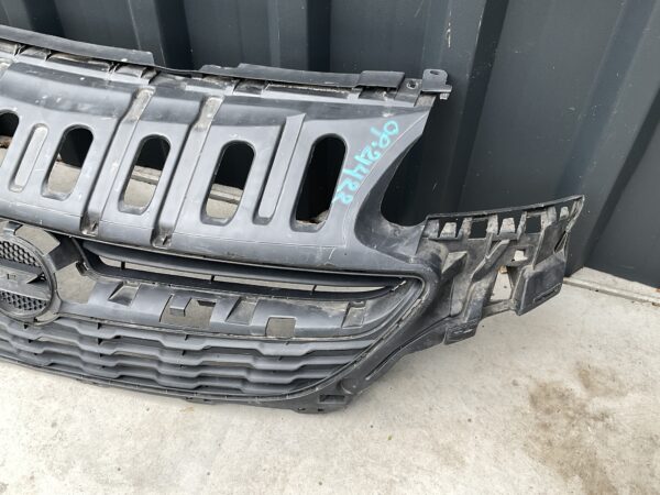 Bumper Grill Opel corsa e 16r 475498858 Grill OP:21422