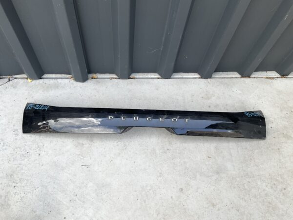 Achterklep Spoiler Peugeot 208 9826944480 Kofferklep Houder PE:21214
