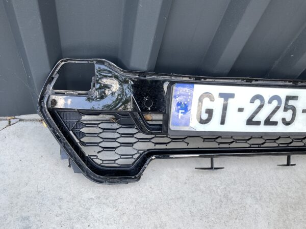 Bumper Grill BMW X1 U11 2022 51119881918 Voorbumper gril  BM:21428