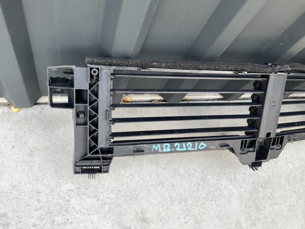 Front Plastic Mercedes B GLA II 18- W247 A2478854500  Ventilatie Luchtgeleider MB:21210