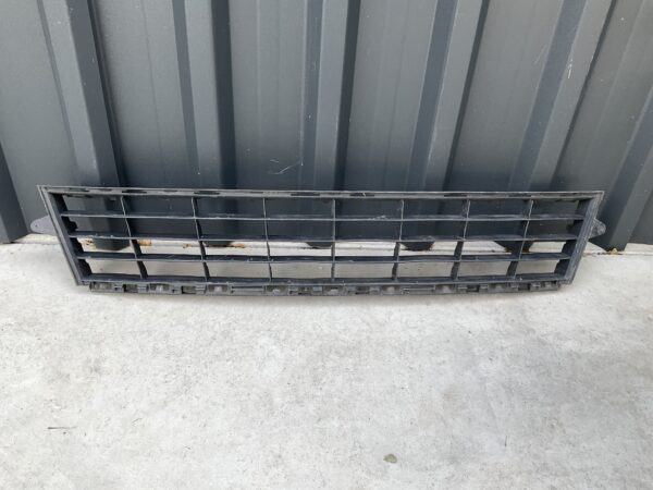 Bumper Grill Renault Clio 3 P0019389 Voorbumper Grill RE:212309