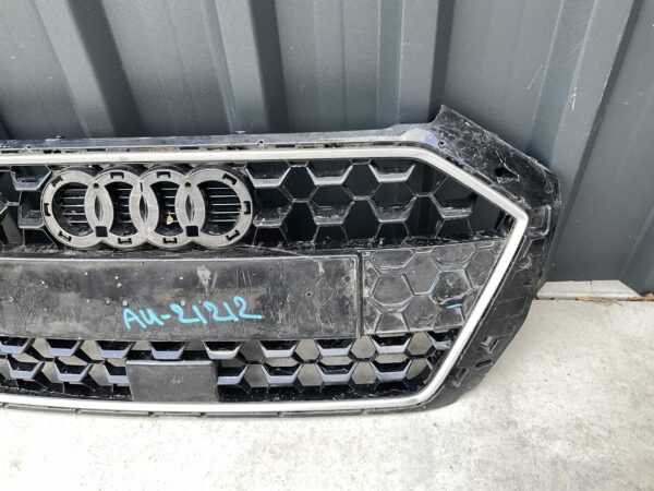 Bumper Grill Audi a1 82a853653 Voorbumper Gril AU:21212