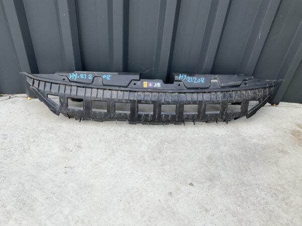 Bumper Rooster Hyundai 86361-G2000 86361g2000 Radiatorrooster Boven HY:21208