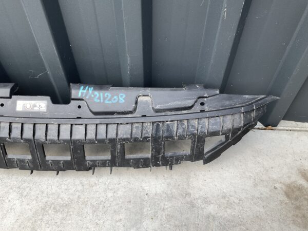 Bumper Rooster Hyundai 86361-G2000 86361g2000 Radiatorrooster Boven HY:21208