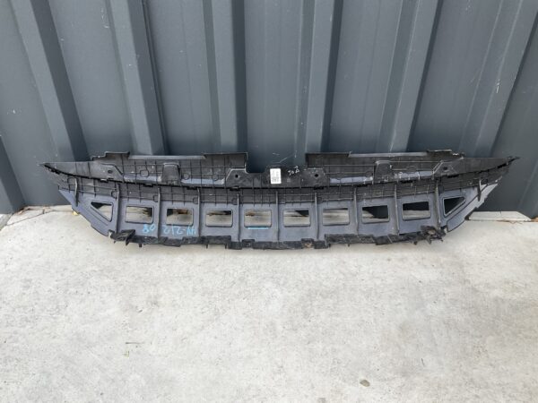 Bumper Rooster Hyundai 86361-G2000 86361g2000 Radiatorrooster Boven HY:21208
