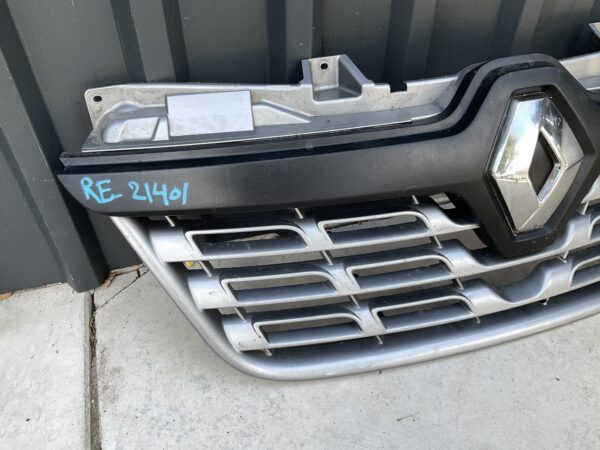 Bumper Grill Renault master iii facelift 623829053r Voorbumper Gril RE:21401