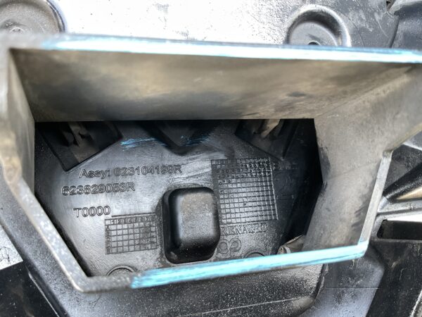 Bumper Grill Renault master iii facelift 623829053r Voorbumper Gril RE:21401
