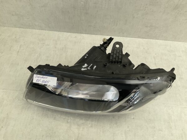 KOPLAMP RENAULT DACIA SANDERO HALOGEEN 260608494R LINKS RE-8165