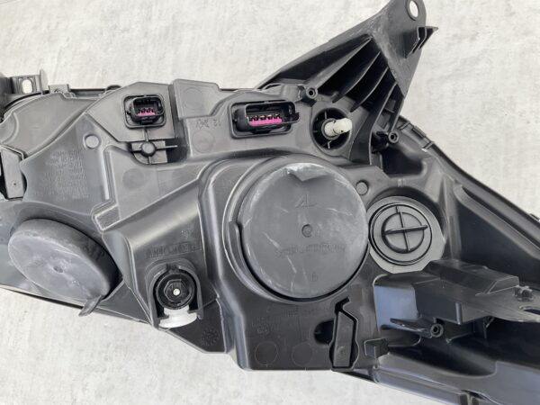 KOPLAMP RENAULT CAPTUR 260603859R LINKS RE-5561
