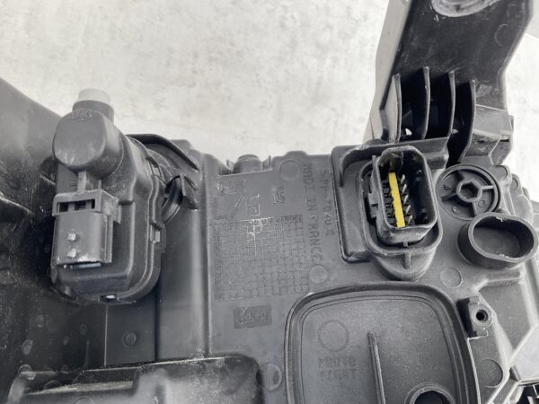 KOPLAMP RENAULT TALISMAN FACELIFT LED MATRIX VISOPN 260607797R LINKS RE-5462