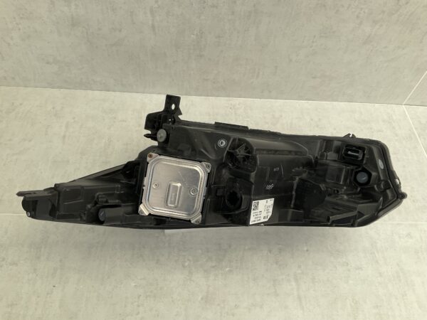 KOPLAMP RENAULT ZOE PURE VISION 260102384R RECHTS RE-5400