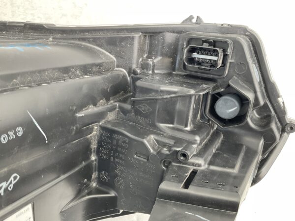 KOPLAMP RENAULT ZOE PURE VISION 260102384R RECHTS RE-5400