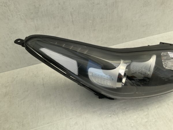 KOPLAMP KIA SPORTAGE FULL LED 92102F1010 RECHTS K-4332
