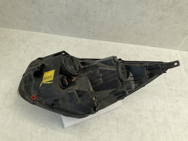 KOPLAMP KIA VENGA HALOGEEN 030125720200 RECHTS K-3700