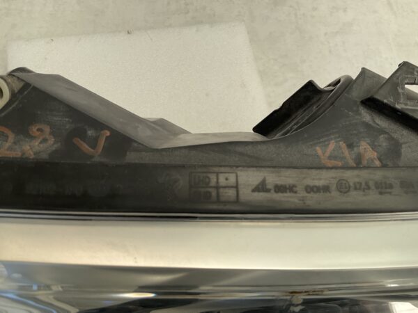 KOPLAMP KIA VENGA HALOGEEN 030125720200 RECHTS K-3700