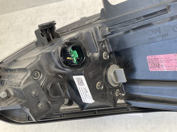 KOPLAMP KIA SPORTAGE FULL LED 92101F1000  LINKS K-4563