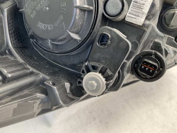KOPLAMP KIA PICANTO HALOGEEN 11-17 92102-1Y0 RECHTS K-8274