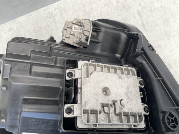 KOPLAMP KIA SPORTAGE 5 22-24 LED 92102R2100 RECHTS K-8393