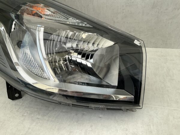 KOPLAMP OPEL VIVARO RENAULT TRAFIC 260109424R RECHTS OP-4142