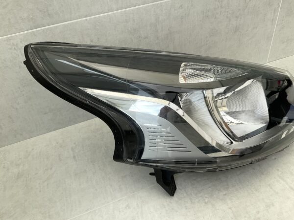 KOPLAMP OPEL VIVARO RENAULT TRAFIC 260109424R RECHTS OP-4142