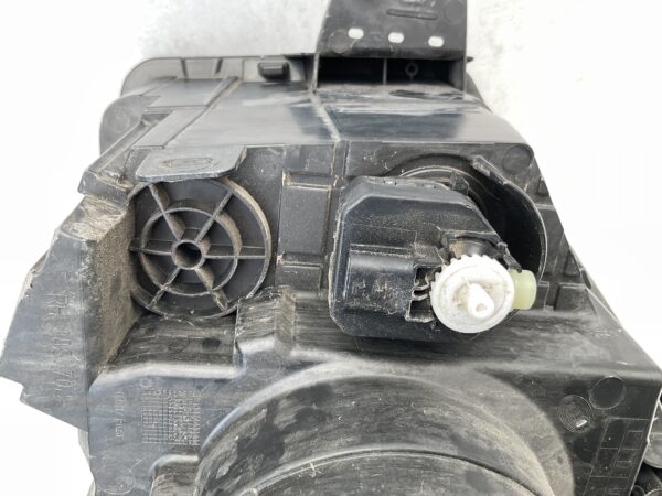 KOPLAMP OPEL VIVARO RENAULT TRAFIC 260109424R RECHTS OP-4142