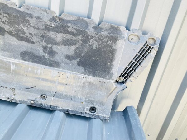 Bumper Onderplaat Audi A4 B9 [15-20] 8W0863821B  onder motorkap AU-21290