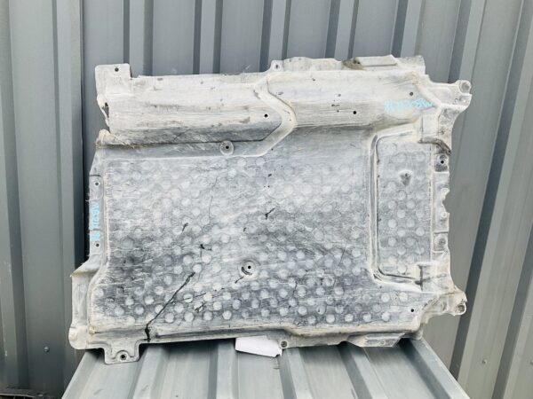 Bumper Onderplaat Mercedes C-Klasse W205 RHDA2055200423 Beschermplaat MB-21298