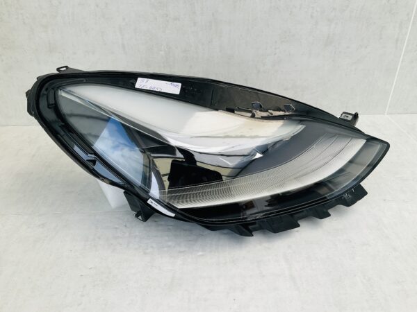 KOPLAMP TESLA MODEL 3Y 3 Y LED 1514953-00-C RECHTS TE-4452