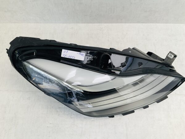 KOPLAMP TESLA MODEL 3Y 3 Y LED 1514953-00-C RECHTS TE-4452