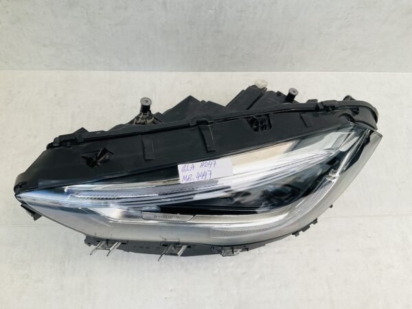 KOPLAMP MERCEDES GLA W247 MULTIBEAM A2479064105 LINKS MB-4447