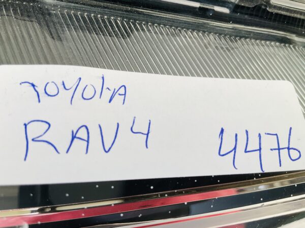 KOPLAMP TOYOTA RAV 4 RAV-4 HYBRID RECHTS TO-4476